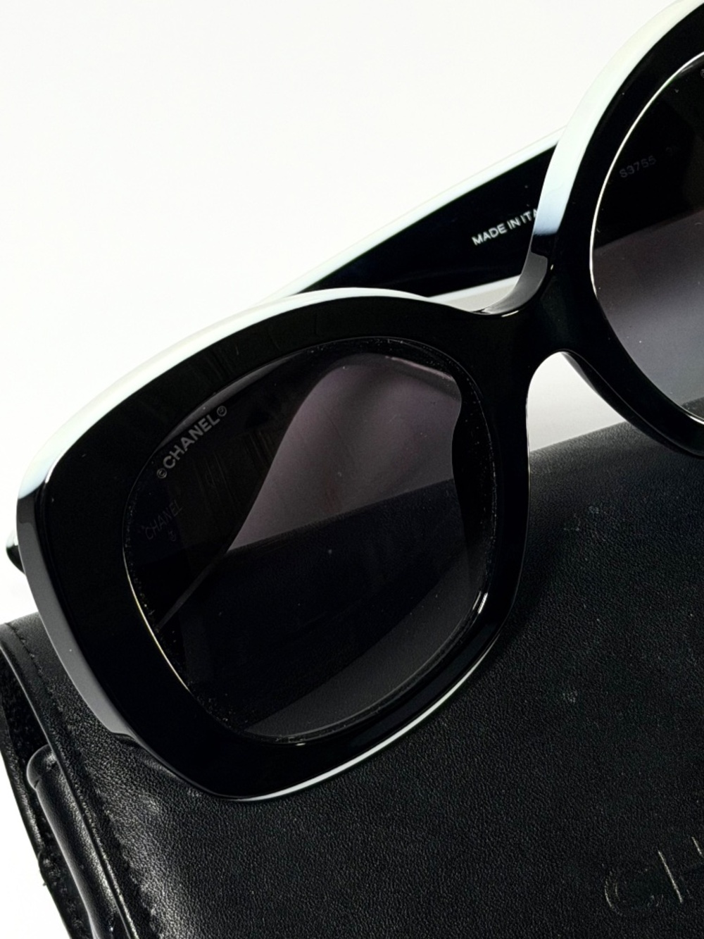 Chanel 71414 CC Logo Sunglasses – Black & White - Picture 9 of 13